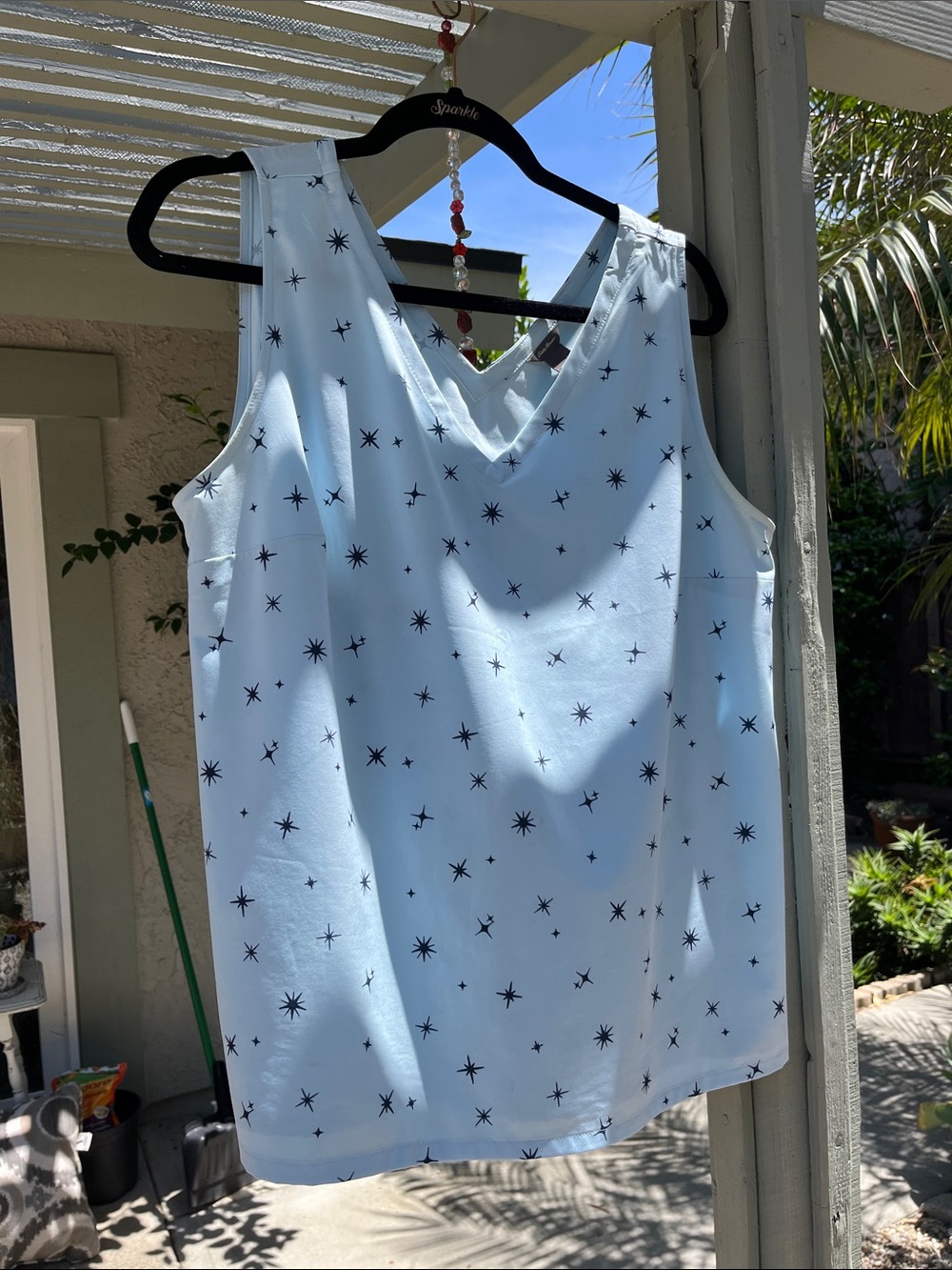 Eddie Bauer Pale Blue Star-Print V-Neck Tank Top Size L